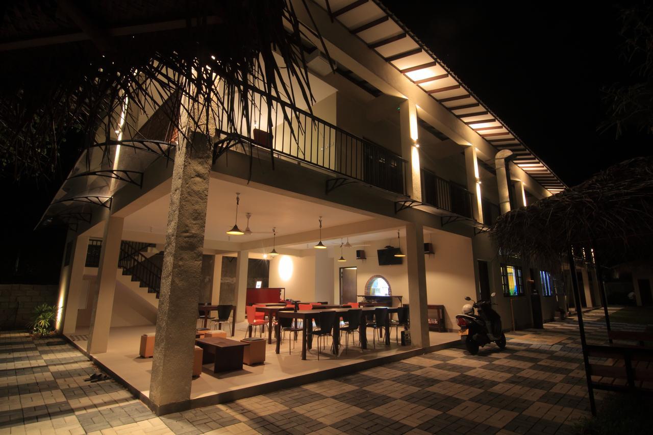 Jj'S Hostel Mirissa Extérieur photo