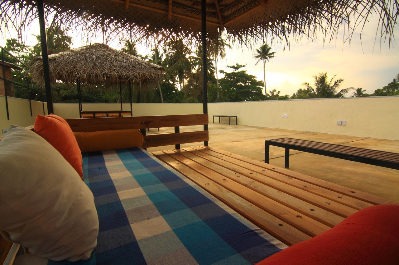 Jj'S Hostel Mirissa Extérieur photo